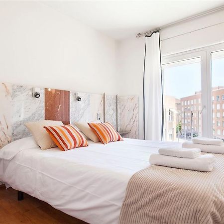 Stay U-Nique Apartments Salvador Espriu Barcelona Kamer foto